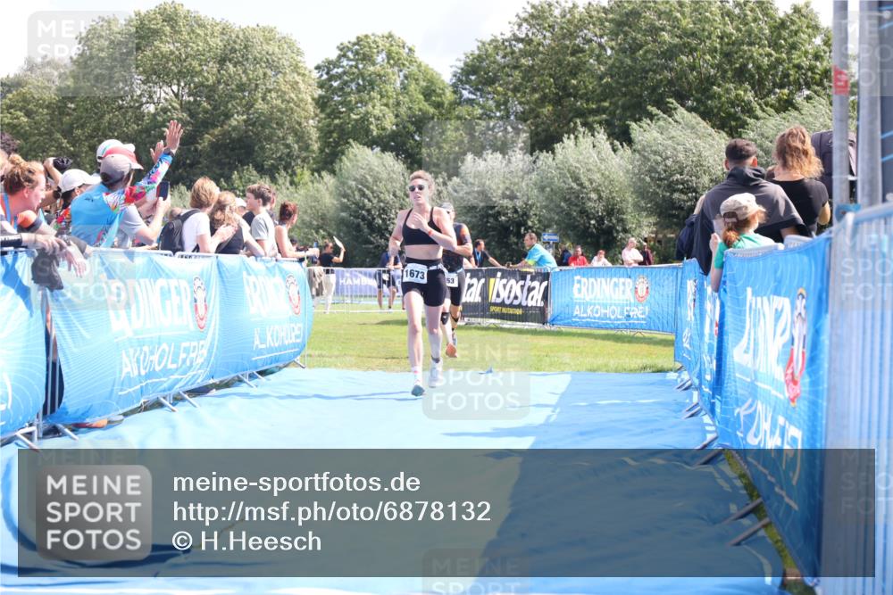 25.08.2024 - Elbe Triathlon Hamburg H.Heesch http://msf.ph/oto/6878132 25.08.2024 12:10:09 Ziel 453, 1673 meine-sportfotos.de