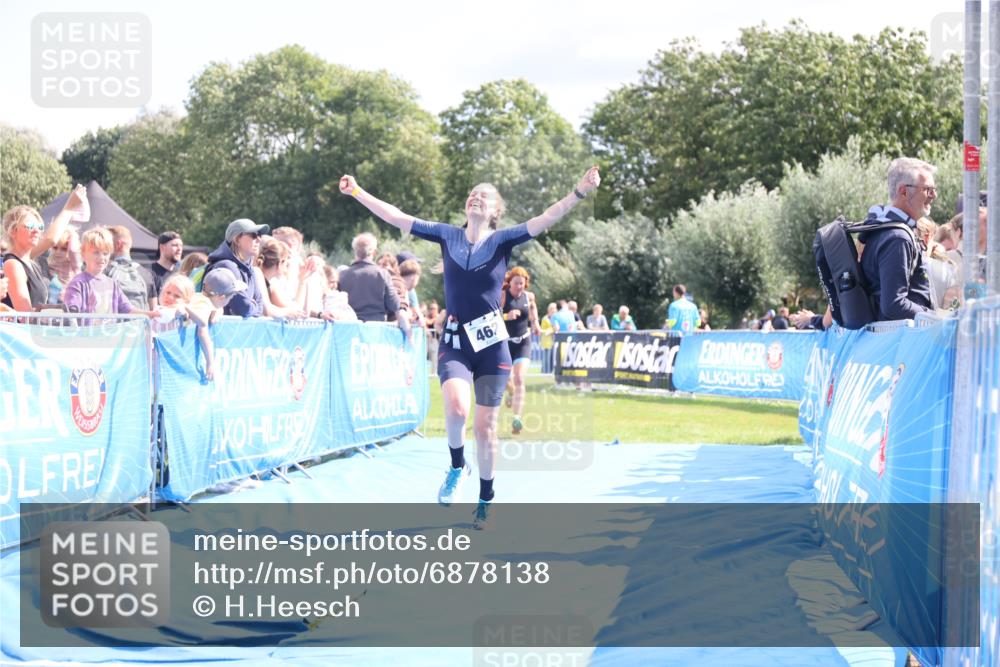 25.08.2024 - Elbe Triathlon Hamburg H.Heesch http://msf.ph/oto/6878138 25.08.2024 11:47:56 Ziel 462, 635, 1467, 1565 meine-sportfotos.de