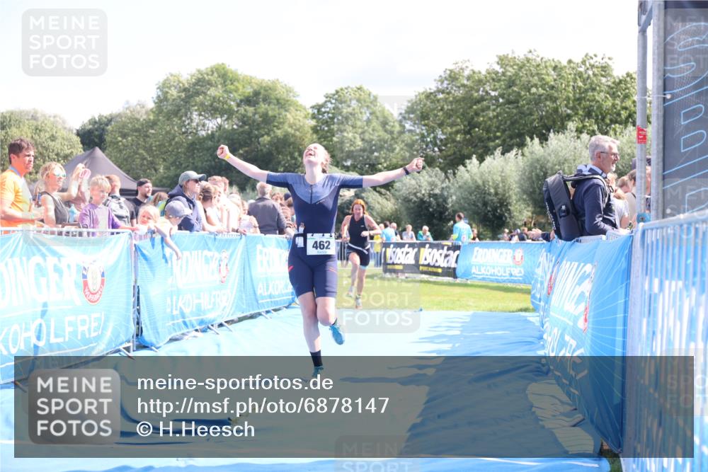 25.08.2024 - Elbe Triathlon Hamburg H.Heesch http://msf.ph/oto/6878147 25.08.2024 11:47:56 Ziel 462, 635, 1467, 1565 meine-sportfotos.de