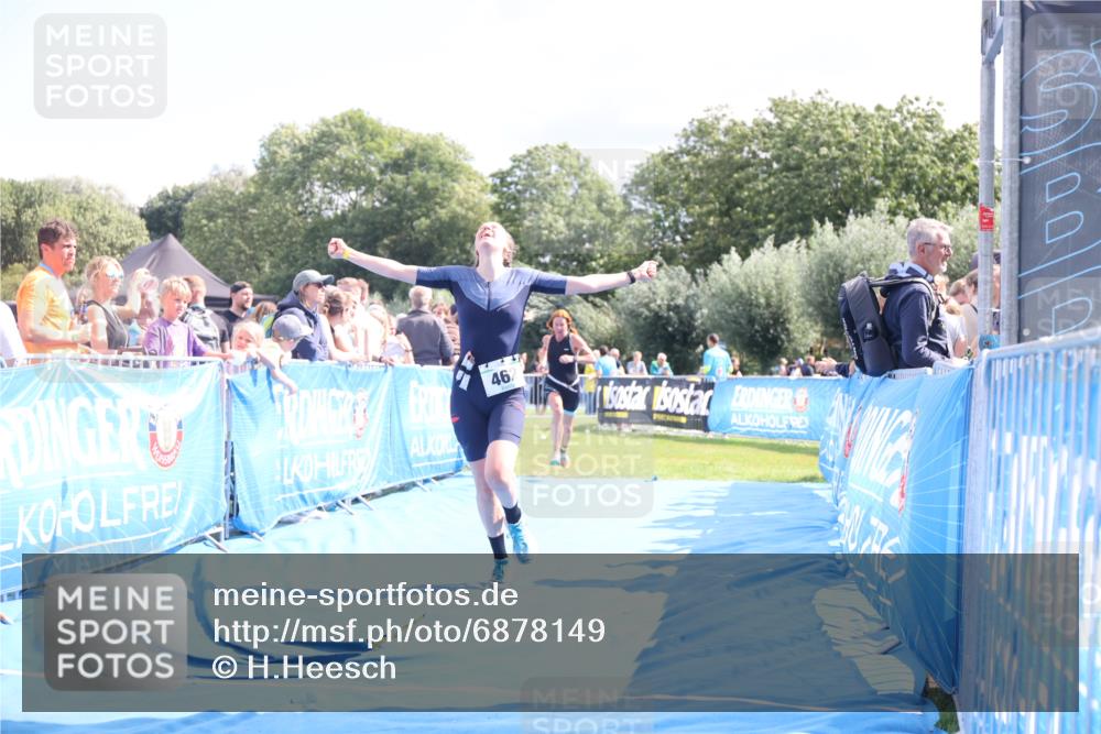 25.08.2024 - Elbe Triathlon Hamburg H.Heesch http://msf.ph/oto/6878149 25.08.2024 11:47:56 Ziel 462, 635, 1467, 1565 meine-sportfotos.de