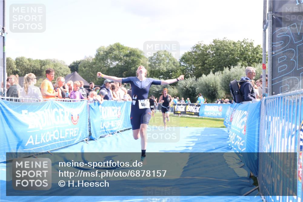 25.08.2024 - Elbe Triathlon Hamburg H.Heesch http://msf.ph/oto/6878157 25.08.2024 11:47:57 Ziel 462, 635, 1467, 1565 meine-sportfotos.de