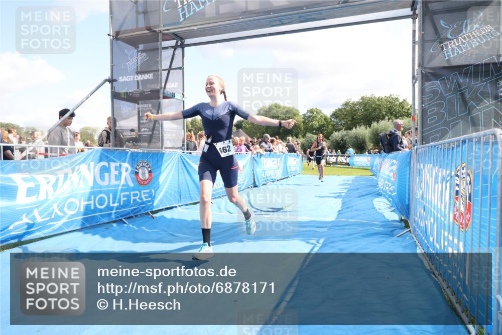 25.08.2024 - Elbe Triathlon Hamburg H.Heesch http://msf.ph/oto/6878171 25.08.2024 11:47:57 Ziel 462, 635, 1467, 1565 meine-sportfotos.de