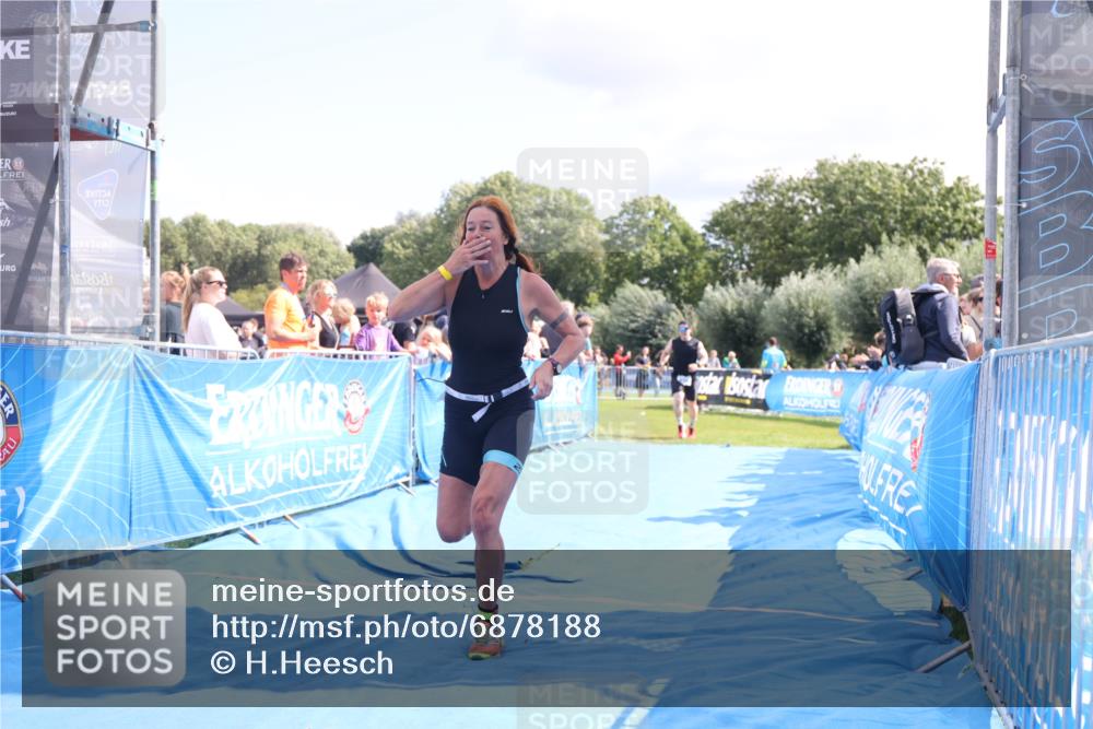 25.08.2024 - Elbe Triathlon Hamburg H.Heesch http://msf.ph/oto/6878188 25.08.2024 11:47:59 Ziel 462, 635, 1565 meine-sportfotos.de