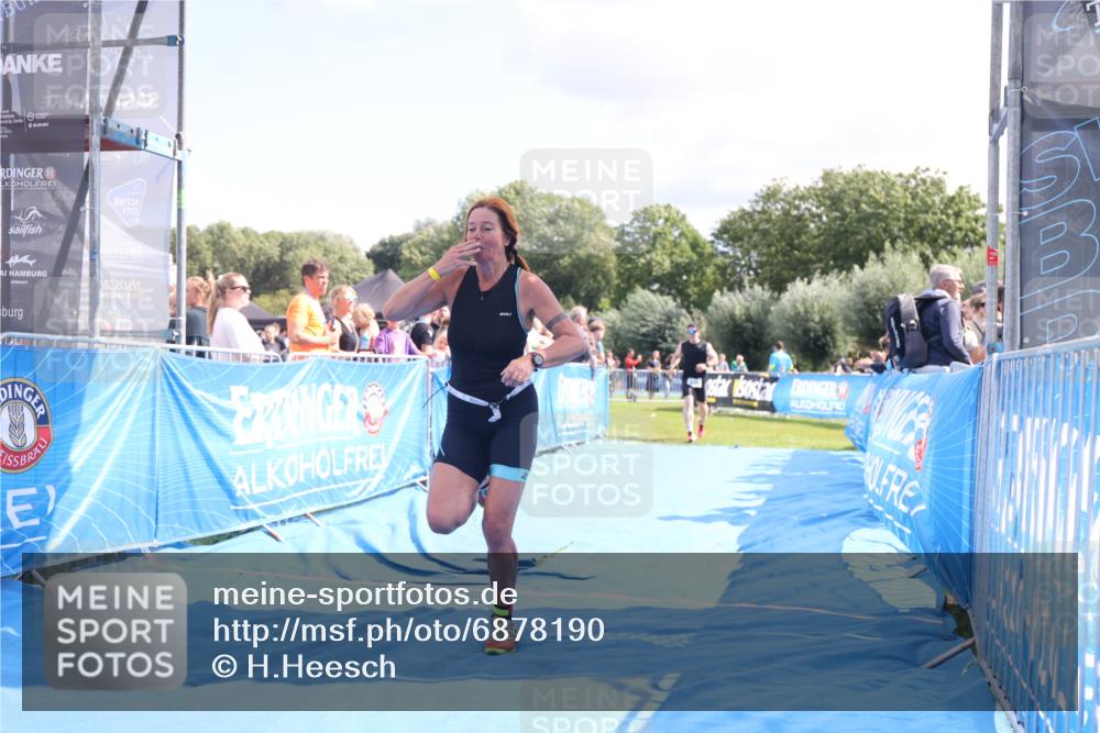 25.08.2024 - Elbe Triathlon Hamburg H.Heesch http://msf.ph/oto/6878190 25.08.2024 11:47:59 Ziel 462, 635, 1565 meine-sportfotos.de
