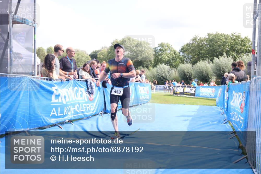 25.08.2024 - Elbe Triathlon Hamburg H.Heesch http://msf.ph/oto/6878192 25.08.2024 12:10:13 Ziel 453, 1673 meine-sportfotos.de
