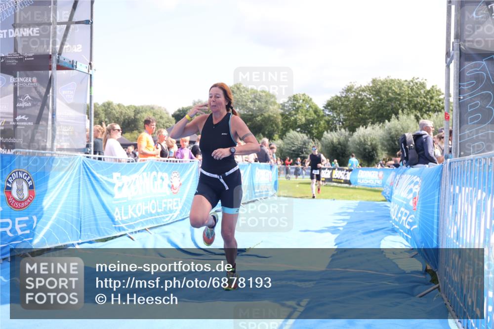 25.08.2024 - Elbe Triathlon Hamburg H.Heesch http://msf.ph/oto/6878193 25.08.2024 11:47:59 Ziel 462, 635, 1565 meine-sportfotos.de