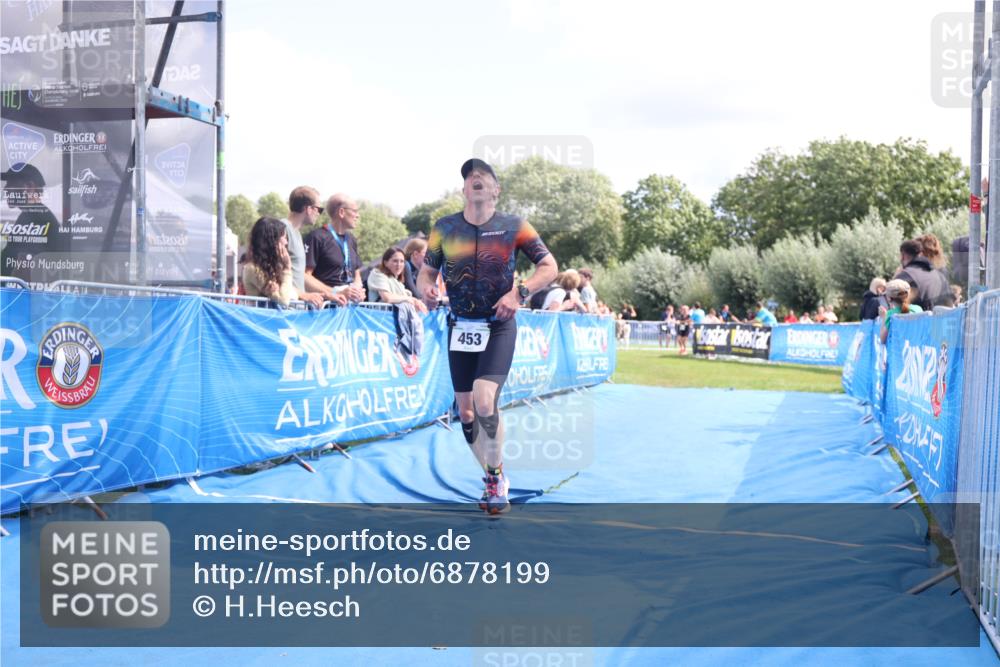 25.08.2024 - Elbe Triathlon Hamburg H.Heesch http://msf.ph/oto/6878199 25.08.2024 12:10:13 Ziel 453, 1673 meine-sportfotos.de