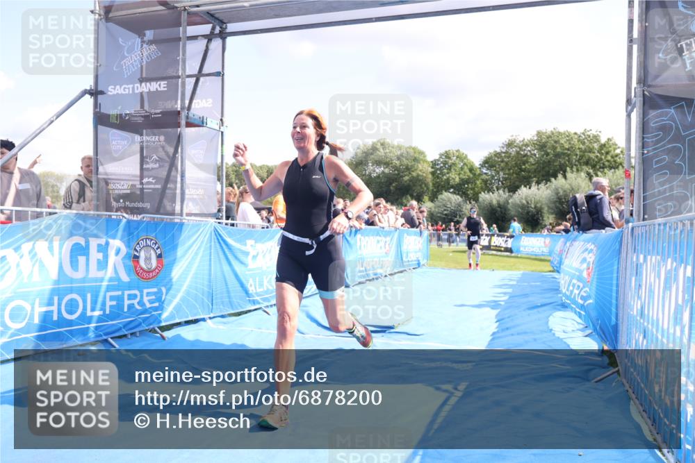 25.08.2024 - Elbe Triathlon Hamburg H.Heesch http://msf.ph/oto/6878200 25.08.2024 11:47:59 Ziel 462, 635, 1565 meine-sportfotos.de