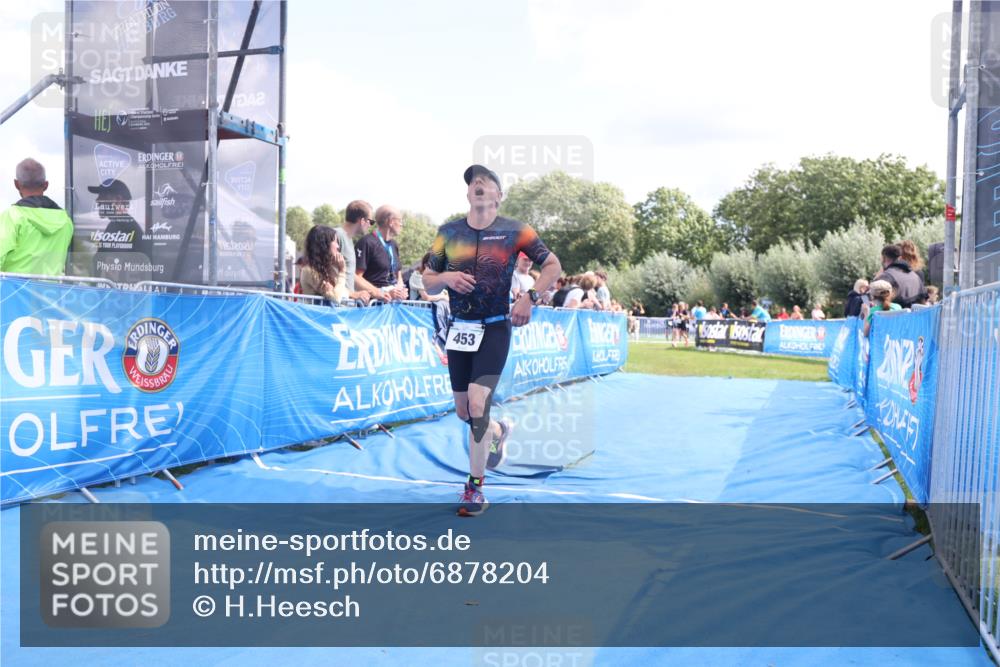 25.08.2024 - Elbe Triathlon Hamburg H.Heesch http://msf.ph/oto/6878204 25.08.2024 12:10:14 Ziel 453, 1673 meine-sportfotos.de