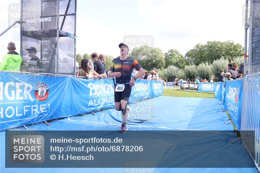 25.08.2024 - Elbe Triathlon Hamburg H.Heesch http://msf.ph/oto/6878206 25.08.2024 12:10:14 Ziel 453, 1673 meine-sportfotos.de