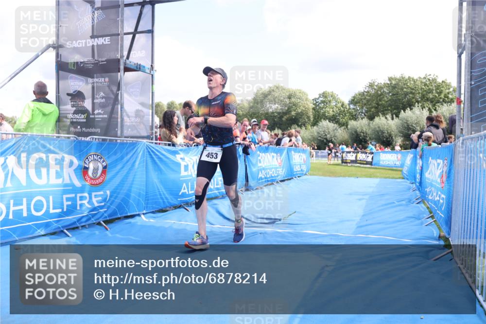 25.08.2024 - Elbe Triathlon Hamburg H.Heesch http://msf.ph/oto/6878214 25.08.2024 12:10:14 Ziel 453, 1673 meine-sportfotos.de