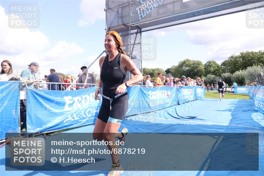 25.08.2024 - Elbe Triathlon Hamburg H.Heesch http://msf.ph/oto/6878219 25.08.2024 11:48:00 Ziel 462, 635, 1565 meine-sportfotos.de