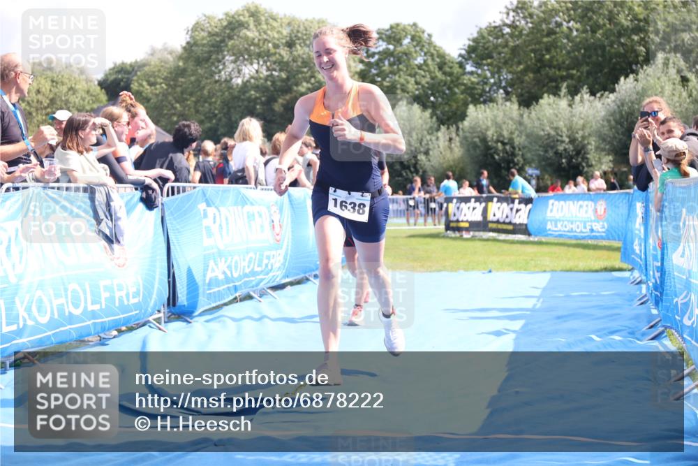25.08.2024 - Elbe Triathlon Hamburg H.Heesch http://msf.ph/oto/6878222 25.08.2024 12:10:22 Ziel 1593, 1638 meine-sportfotos.de