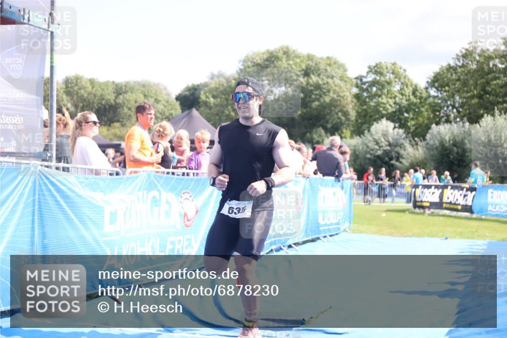 25.08.2024 - Elbe Triathlon Hamburg H.Heesch http://msf.ph/oto/6878230 25.08.2024 11:48:02 Ziel 462, 635, 1565 meine-sportfotos.de