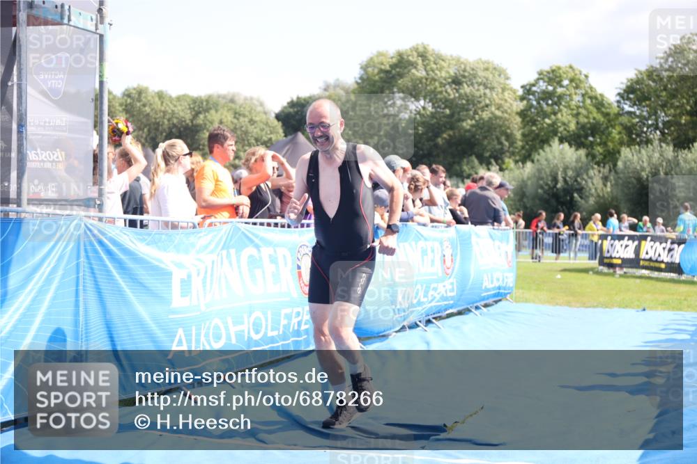25.08.2024 - Elbe Triathlon Hamburg H.Heesch http://msf.ph/oto/6878266 25.08.2024 11:48:17 Ziel 471, 1441 meine-sportfotos.de