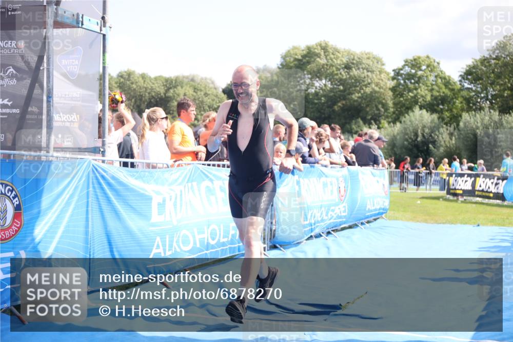 25.08.2024 - Elbe Triathlon Hamburg H.Heesch http://msf.ph/oto/6878270 25.08.2024 11:48:17 Ziel 471, 1441 meine-sportfotos.de