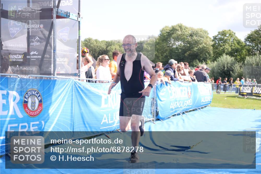 25.08.2024 - Elbe Triathlon Hamburg H.Heesch http://msf.ph/oto/6878278 25.08.2024 11:48:17 Ziel 471, 1441 meine-sportfotos.de