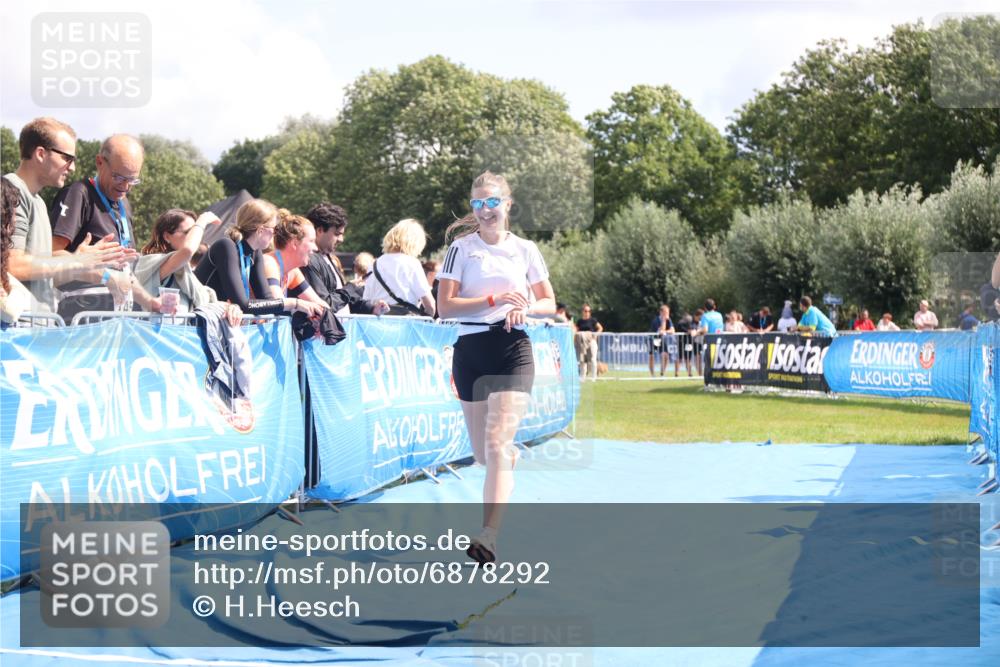 25.08.2024 - Elbe Triathlon Hamburg H.Heesch http://msf.ph/oto/6878292 25.08.2024 12:10:31 Ziel 1593, 1624 meine-sportfotos.de