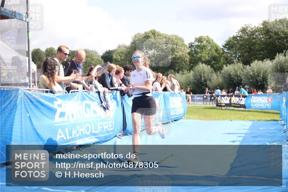 25.08.2024 - Elbe Triathlon Hamburg H.Heesch http://msf.ph/oto/6878305 25.08.2024 12:10:31 Ziel 1593, 1624 meine-sportfotos.de