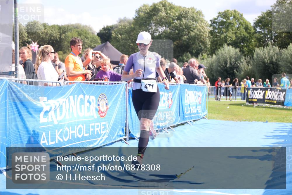 25.08.2024 - Elbe Triathlon Hamburg H.Heesch http://msf.ph/oto/6878308 25.08.2024 11:48:25 Ziel 471 meine-sportfotos.de