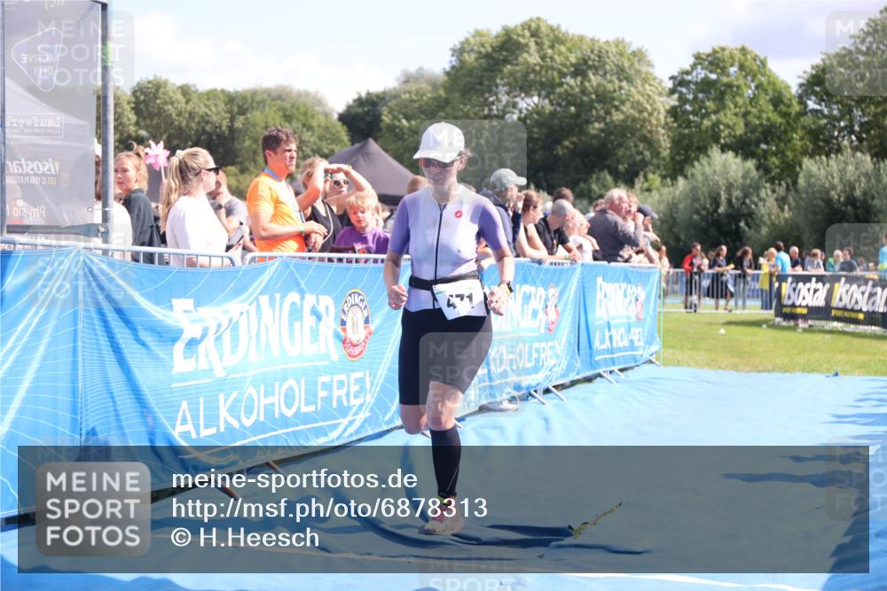 25.08.2024 - Elbe Triathlon Hamburg H.Heesch http://msf.ph/oto/6878313 25.08.2024 11:48:25 Ziel 471 meine-sportfotos.de