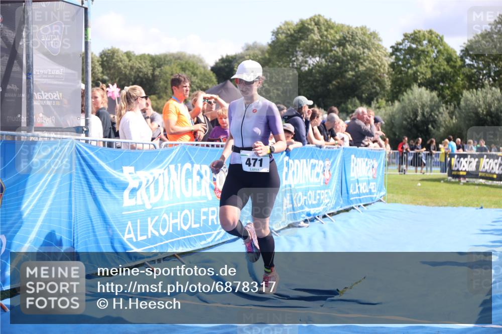25.08.2024 - Elbe Triathlon Hamburg H.Heesch http://msf.ph/oto/6878317 25.08.2024 11:48:25 Ziel 471 meine-sportfotos.de
