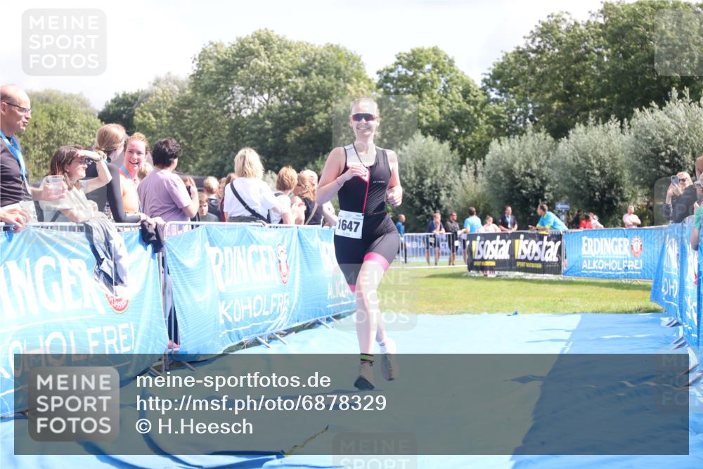 25.08.2024 - Elbe Triathlon Hamburg H.Heesch http://msf.ph/oto/6878329 25.08.2024 12:10:44 Ziel 1647 meine-sportfotos.de