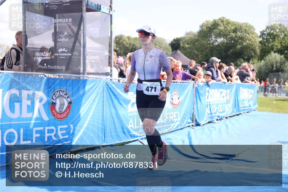 25.08.2024 - Elbe Triathlon Hamburg H.Heesch http://msf.ph/oto/6878331 25.08.2024 11:48:26 Ziel 471, 712 meine-sportfotos.de