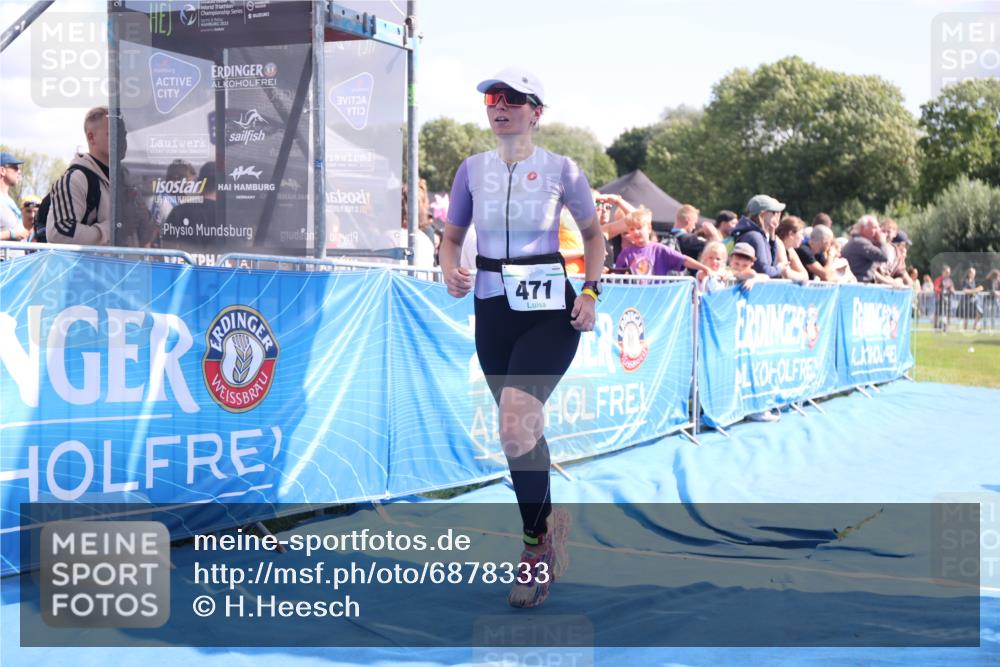 25.08.2024 - Elbe Triathlon Hamburg H.Heesch http://msf.ph/oto/6878333 25.08.2024 11:48:26 Ziel 471, 712 meine-sportfotos.de