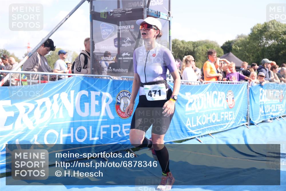 25.08.2024 - Elbe Triathlon Hamburg H.Heesch http://msf.ph/oto/6878346 25.08.2024 11:48:26 Ziel 471, 712 meine-sportfotos.de