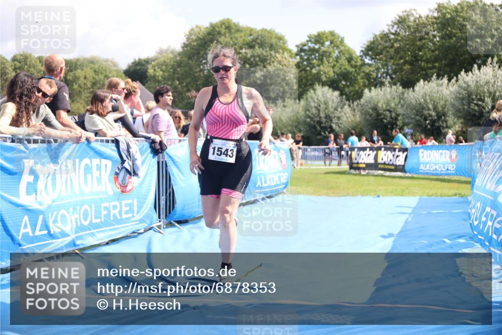 25.08.2024 - Elbe Triathlon Hamburg H.Heesch http://msf.ph/oto/6878353 25.08.2024 12:11:02 Ziel 1543 meine-sportfotos.de