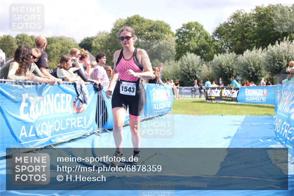 25.08.2024 - Elbe Triathlon Hamburg H.Heesch http://msf.ph/oto/6878359 25.08.2024 12:11:02 Ziel 1543 meine-sportfotos.de