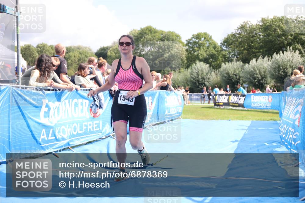 25.08.2024 - Elbe Triathlon Hamburg H.Heesch http://msf.ph/oto/6878369 25.08.2024 12:11:02 Ziel 1543 meine-sportfotos.de