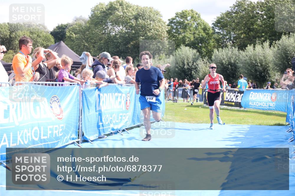 25.08.2024 - Elbe Triathlon Hamburg H.Heesch http://msf.ph/oto/6878377 25.08.2024 11:48:33 Ziel 712, 1437, 1473 meine-sportfotos.de