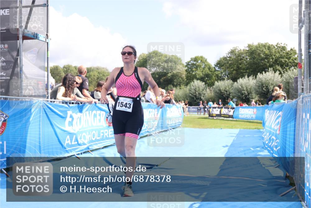 25.08.2024 - Elbe Triathlon Hamburg H.Heesch http://msf.ph/oto/6878378 25.08.2024 12:11:02 Ziel 1543 meine-sportfotos.de