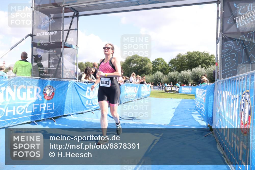 25.08.2024 - Elbe Triathlon Hamburg H.Heesch http://msf.ph/oto/6878391 25.08.2024 12:11:03 Ziel 1543 meine-sportfotos.de