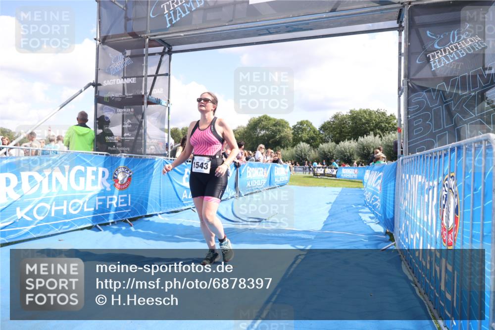 25.08.2024 - Elbe Triathlon Hamburg H.Heesch http://msf.ph/oto/6878397 25.08.2024 12:11:03 Ziel 1543 meine-sportfotos.de
