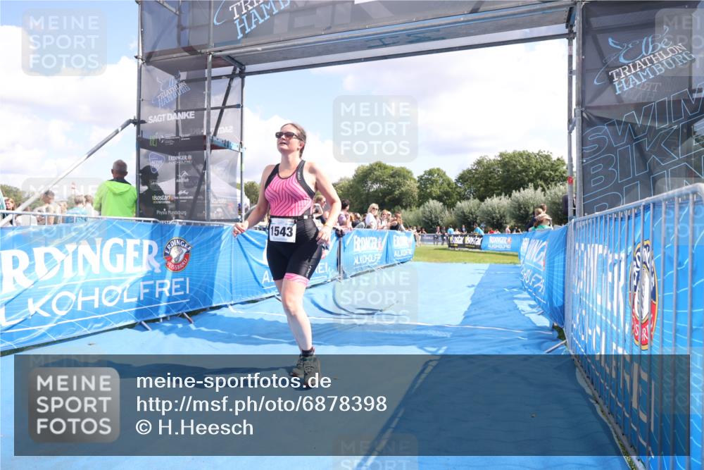 25.08.2024 - Elbe Triathlon Hamburg H.Heesch http://msf.ph/oto/6878398 25.08.2024 12:11:03 Ziel 1543 meine-sportfotos.de
