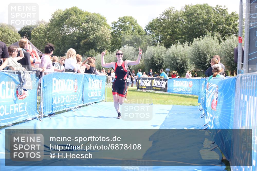 25.08.2024 - Elbe Triathlon Hamburg H.Heesch http://msf.ph/oto/6878408 25.08.2024 12:11:17 Ziel 539, 1688 meine-sportfotos.de