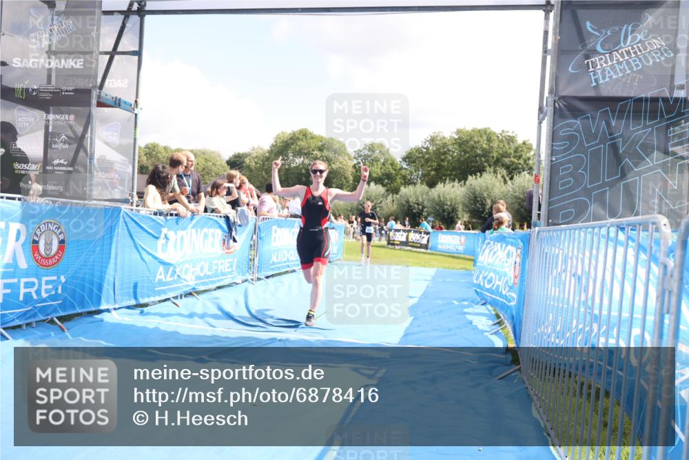 25.08.2024 - Elbe Triathlon Hamburg H.Heesch http://msf.ph/oto/6878416 25.08.2024 12:11:18 Ziel 539, 1688 meine-sportfotos.de