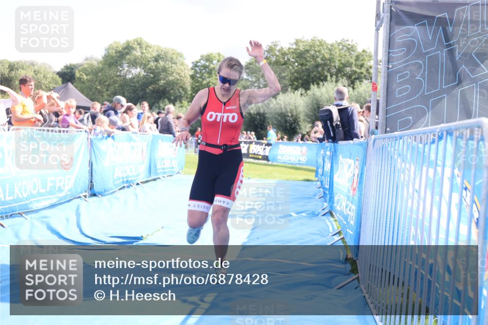 25.08.2024 - Elbe Triathlon Hamburg H.Heesch http://msf.ph/oto/6878428 25.08.2024 11:48:35 Ziel 712, 1437, 1473 meine-sportfotos.de