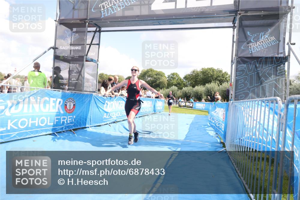 25.08.2024 - Elbe Triathlon Hamburg H.Heesch http://msf.ph/oto/6878433 25.08.2024 12:11:18 Ziel 539, 1688 meine-sportfotos.de