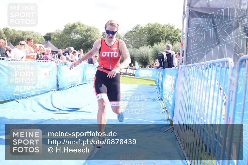 25.08.2024 - Elbe Triathlon Hamburg H.Heesch http://msf.ph/oto/6878439 25.08.2024 11:48:36 Ziel 712, 1437, 1473 meine-sportfotos.de