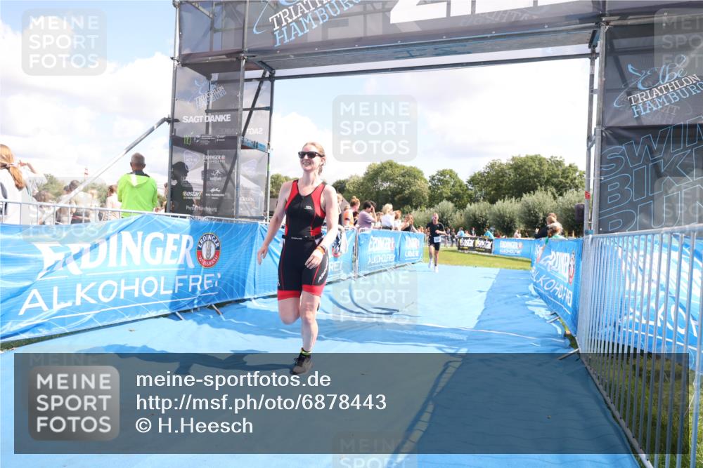 25.08.2024 - Elbe Triathlon Hamburg H.Heesch http://msf.ph/oto/6878443 25.08.2024 12:11:18 Ziel 539, 1688 meine-sportfotos.de