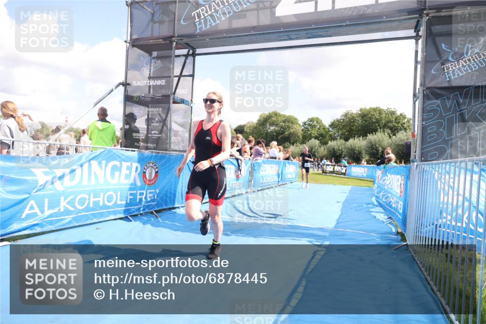 25.08.2024 - Elbe Triathlon Hamburg H.Heesch http://msf.ph/oto/6878445 25.08.2024 12:11:18 Ziel 539, 1688 meine-sportfotos.de