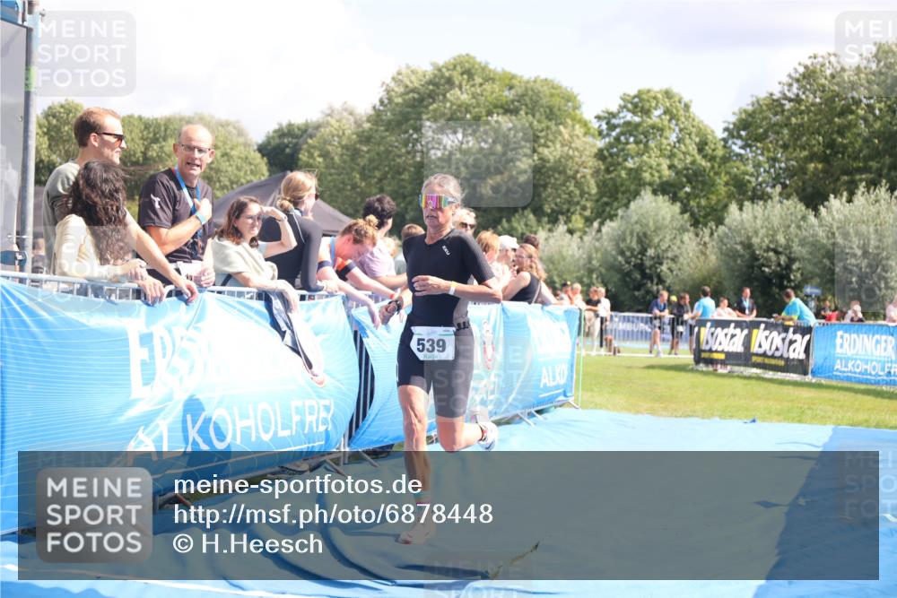25.08.2024 - Elbe Triathlon Hamburg H.Heesch http://msf.ph/oto/6878448 25.08.2024 12:11:20 Ziel 539, 1688 meine-sportfotos.de