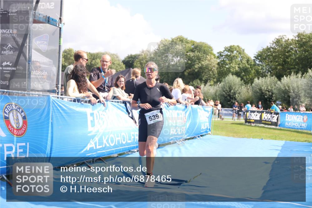 25.08.2024 - Elbe Triathlon Hamburg H.Heesch http://msf.ph/oto/6878465 25.08.2024 12:11:21 Ziel 539, 1688 meine-sportfotos.de