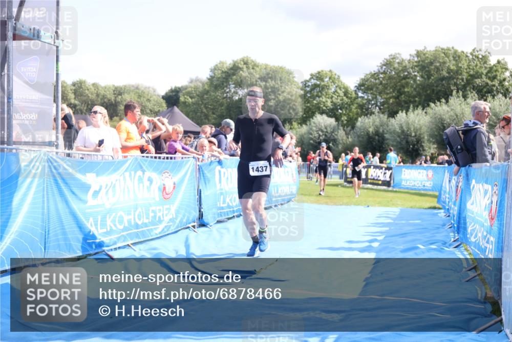 25.08.2024 - Elbe Triathlon Hamburg H.Heesch http://msf.ph/oto/6878466 25.08.2024 11:48:41 Ziel 307, 712, 1437, 1448, 1473, 1555 meine-sportfotos.de