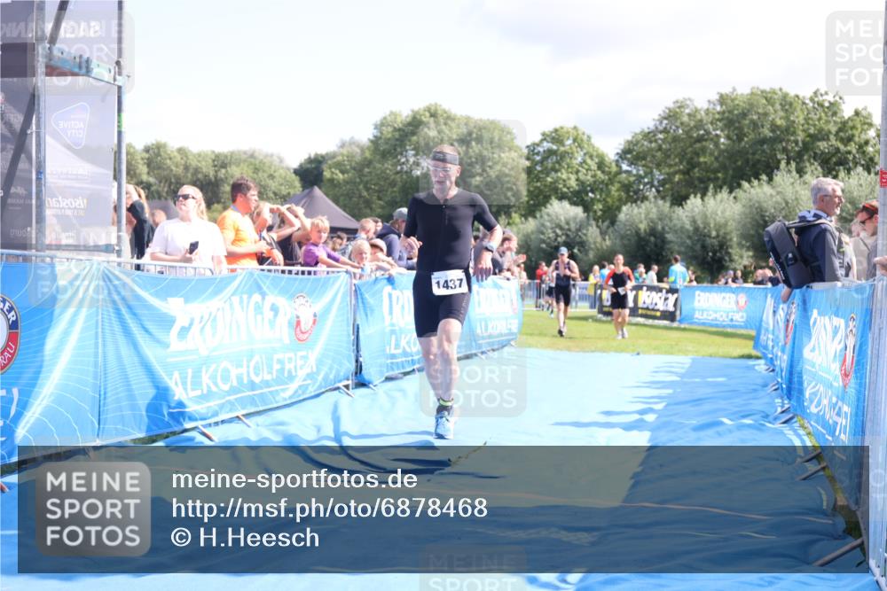25.08.2024 - Elbe Triathlon Hamburg H.Heesch http://msf.ph/oto/6878468 25.08.2024 11:48:41 Ziel 307, 712, 1437, 1448, 1473, 1555 meine-sportfotos.de