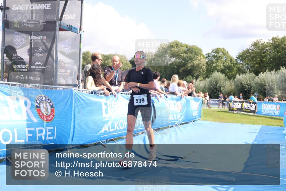 25.08.2024 - Elbe Triathlon Hamburg H.Heesch http://msf.ph/oto/6878474 25.08.2024 12:11:21 Ziel 539, 1688 meine-sportfotos.de